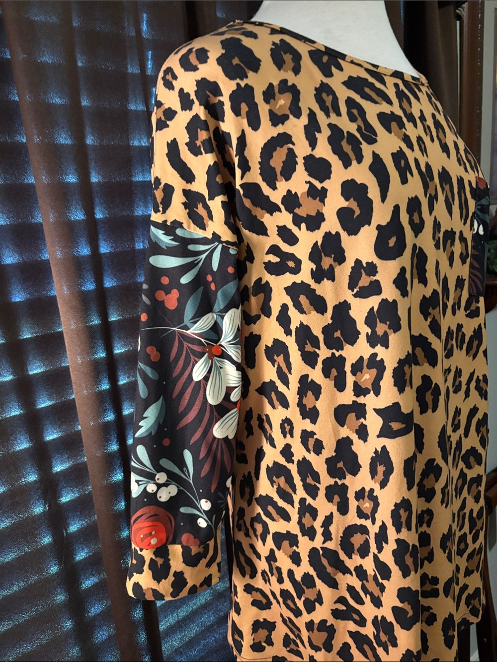 NUGGLES Leopard Print Tunic with Floral Contrast Sleeves - Picture 2 of 7